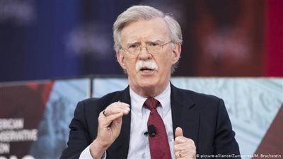 مستغلا الأنتخابات الرئاسية ..بولتون يتمسك بقول 