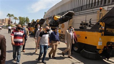 محافظ الدقهلية يتفقد الدفعة الجديدة من السيارات المكنسية