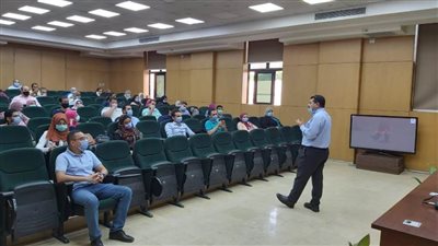 محاضرات عن الإدارة والتنمية المحلية ببنى سويف 