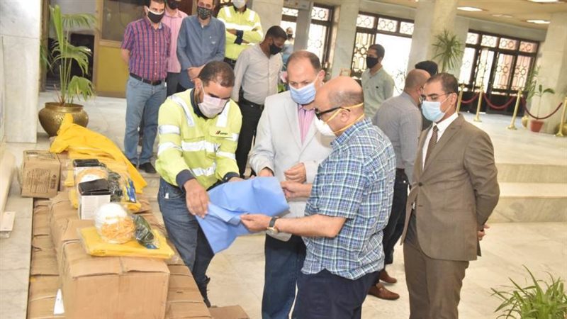 محافظ أسيوط يشهد