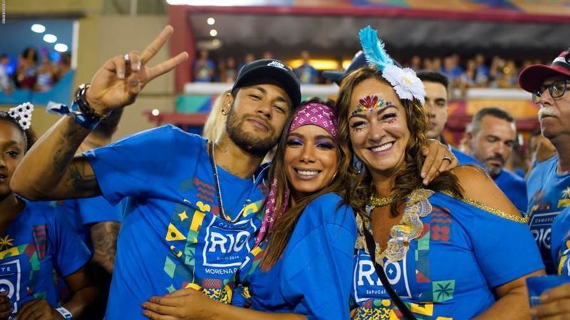 نيمار ووالدته في