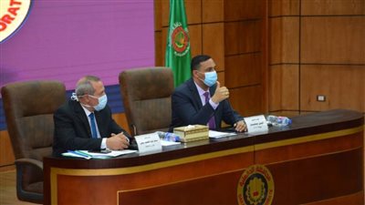 محافظ الدقهلية يوجه بتناوب الأطباء على مستشفيات العزل