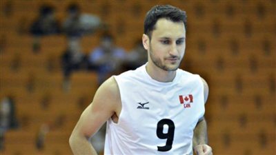 الأهلي يطالب 