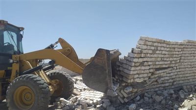 إزالة ٥٠ حالة تعدٍ بالبناء على الأراضي الزراعية وأملاك الدولة