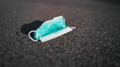 عاجل.. الأزهر للفتوى:  ارتداء الكمامة الدَّوَّارة لا يجوز وإعادة بيع الكمامات بعد استخدامها جريمة