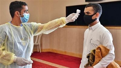 وزير باكستاني يتوقع أكثر من مليون إصابة بكورونا في بلاده