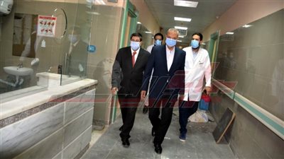 محافظ القليوبية يتفقد مستشفي التأمين 