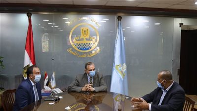 محافظ كفرالشيخ يبحث تطوير أنظمة الإدارة الذكية