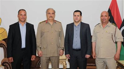 المشير خليفة حفتر يطلع على نتائج  زيارة وفد ليبي إلى روسيا 