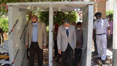 محافظ المنيا يتفقد جاهزية لجان 