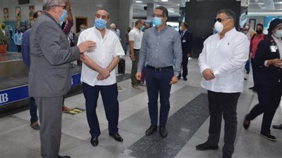 محافظ البحر الأحمر ووزيرا السياحة والطيران يتفقدون المنشآت السياحية ومطار الغردقة 