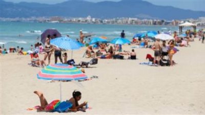 أيسلندا تتحول إلى وجهة سياحية بعد إلغائها كافة قيود كورونا وكأن شيئا لم يحدث