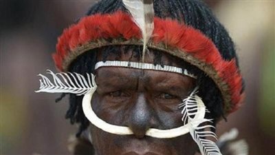 «أشباح الشياطين».. ينامون فوق الأشجار ويأكلون لحوم البشر «صور»