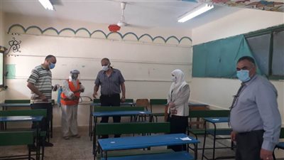 الفولي يطمئن على استعدادات المدارس لامتحانات الثانوية العامة بالجيزة