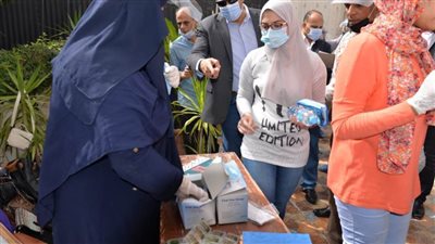 توافد طلاب الثانوية العامة بالدقهلية على اللجان.. (صور)