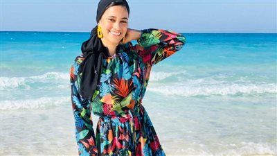 الأسود مش موضة .. التصميمات البسيطة لصيف مليء بالنشاط والحيوية