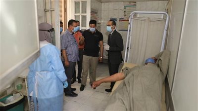 نائب محافظ سوهاج يتفقد مستشفى أخميم المركزي