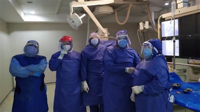 نجاح قسطرة قلبية طارئة ينقذ حياة مريض فشل كلوي وسكر مصاب بالكورونا 