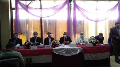 محافظ كفرالشيخ يجتمع برؤساء لجان الثانوية العامة 