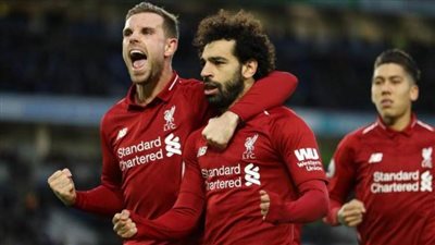 محمد صلاح يقود هجوم ليفربول أمام كريستال بالاس