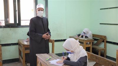 وكيل الأزهر يتفقد لجان 
