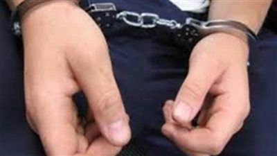 عنفّ والدته وحرق أجزاء من جسدها 