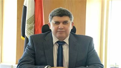 رئيس الشركة المصرية للمطارات يتفقد مطار برج العرب