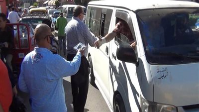 مستقبل وطن يوزع كمامات بالمجان على أهالي شرق الإسكندرية