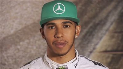 هاميلتون يهاجم إكليستون بسبب تصريحاته عن العنصرية