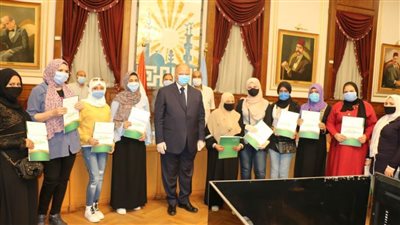 مساعدات مالية لـ10 عرائس يتيمات بالقاهرة