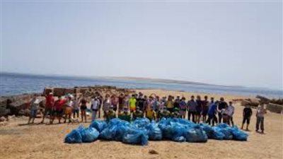 رفع 10 أطنان مخلفات فى حملة لتظيف قاع البحر بمرسى علم