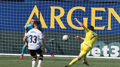 فياريال يفوز علي فالنسيا بهدفين للاشئ في الدوري الإسباني