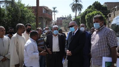 محافظ قنا يوجه بإزالة المخلفات بترعة الترامسة