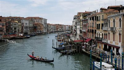 إيطاليا تسجل 22 وفاة و174 إصابة جديدة بفيروس كورونا