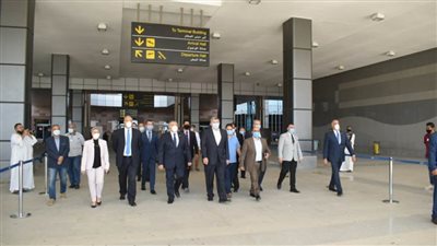 محافظ البحر الأحمر يستقبل أول طائرة سياحة من أوكرانيا