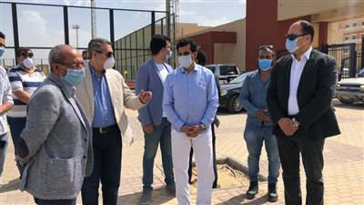 عاجل..وزير الشباب والرياضة يتفقد المدينة الرياضية بحي (الأسمرات)
