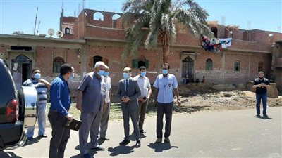 نائب محافظ سوهاج يتفقد مشروعات 