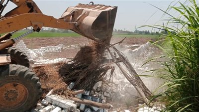 إزالة حالة تعدٍ على أرض زراعية بالبحيرة