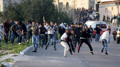 إصابة 23 فلسطينيا في مواجهات مع قوات الاحتلال في بلدة أبو ديس بالقدس
