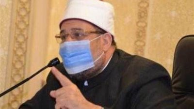 وزير الأوقاف يقرر إنهاء خدمة المدير الإداري بمسجد الإمام الحسين