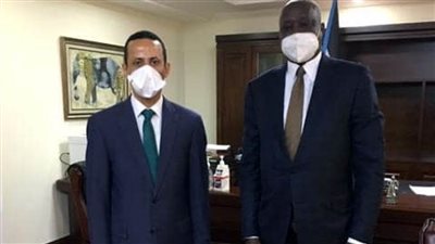 السفير المصري في جوبا يلتقي وزير شؤون الرئاسة الجنوب سوداني