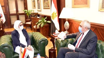 وزيرة الصحة والسفير العراقي يناقشان إدارة أزمة كورونا بالدولة الشقيقة