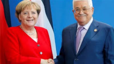 الرئيس الفلسطيني يطلع المستشارة الألمانية على المستجدات السياسية