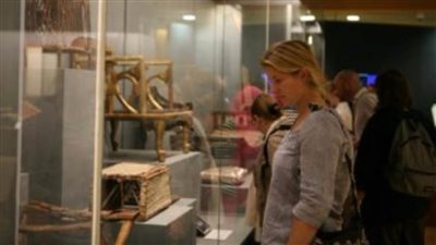 السفارة الإسبانية تهدى متحف الحضارة كتيبات مترجمة للترويج للسياحة