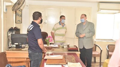 محافظ أسيوط يتابع الالتزام بتطبيق الإجراءات الاحترازية
