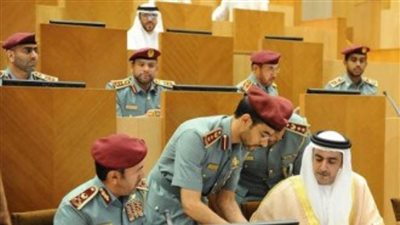 الإمارات تفكك شبكة تبتز الأشخاص بإيهامهم بأنهم مطلوبون لدى الأجهزة الأمنية