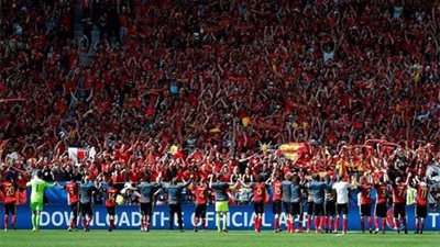 بلجيكا تعزز من فرصة تأهلها وتفوز على أيرلندا بثلاثية