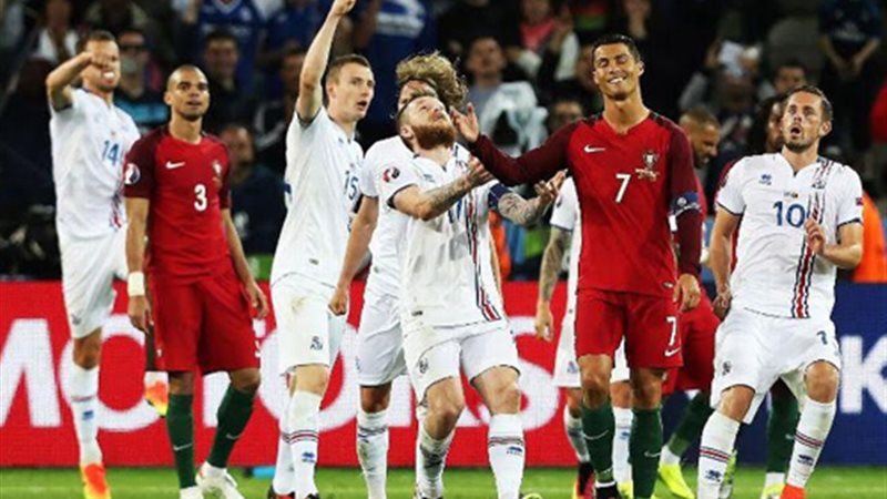 أيسلندا تواجه المجر