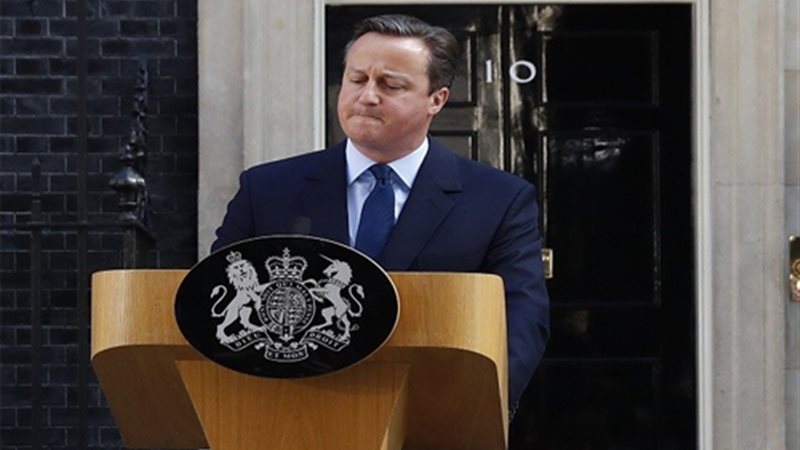 كاميرون يقرر الرحيل