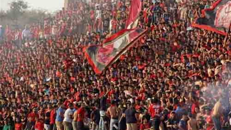 الأهلي يفتح ملعب